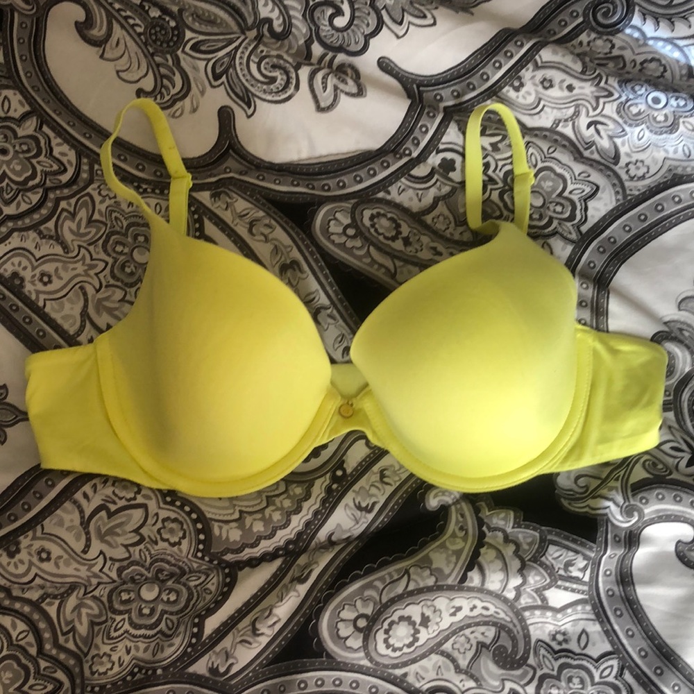 Victoria Secret 36B Bra